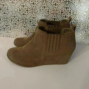 DV8 Dolce Vita Brown Suede Wedge Boots . Size 9. Gently used.